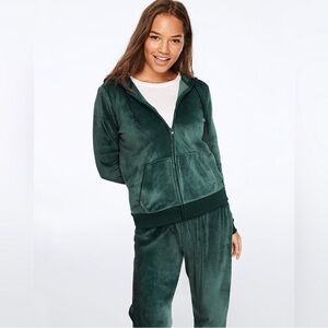 Velvet Green Tracksuit Set from PINK